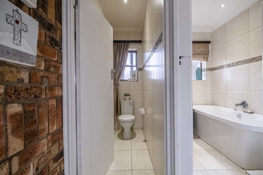 4 Bedroom Property for Sale in Winterhoek Park Eastern Cape